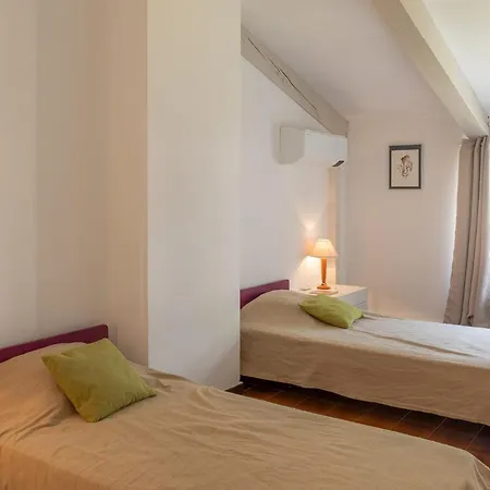 Les 3 Freres Villa *